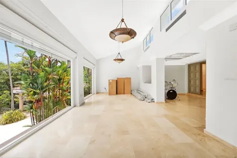 154 Calle Violeta San Juan PR 00927