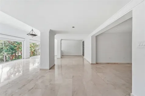 154 Calle Violeta San Juan PR 00927