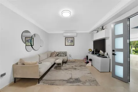 154 Calle Violeta San Juan PR 00927