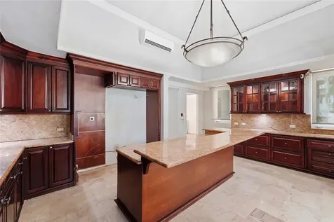 154 Calle Violeta San Juan PR 00927