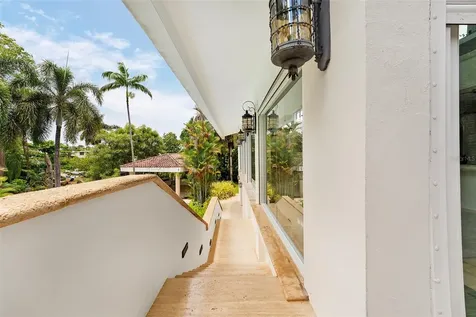 154 Calle Violeta San Juan PR 00927