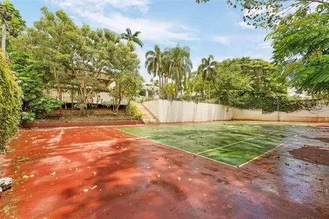 154 Calle Violeta San Juan PR 00927