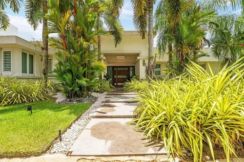 154 Calle Violeta San Juan PR 00927