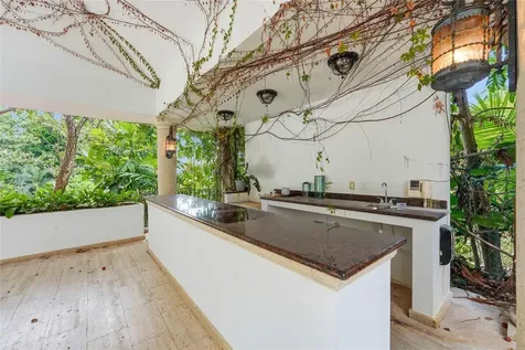 154 Calle Violeta San Juan PR 00927