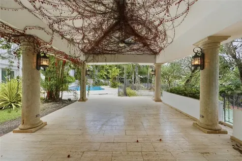 154 Calle Violeta San Juan PR 00927
