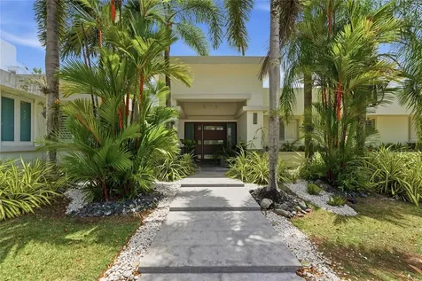154 Calle Violeta San Juan PR 00927