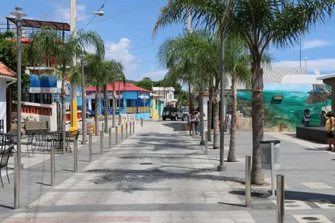 304 Avenida La Parguera Lajas PR 00667