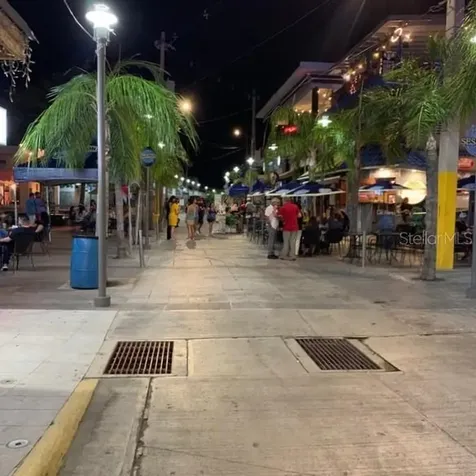 304 Avenida La Parguera Lajas PR 00667