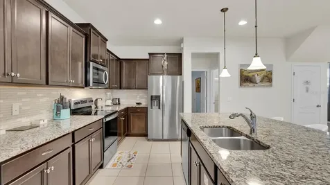 2462 Dubai Street Kissimmee FL 34747
