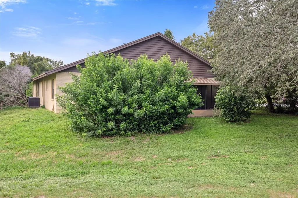 501 E Curlew Place Tarpon Springs FL 34689