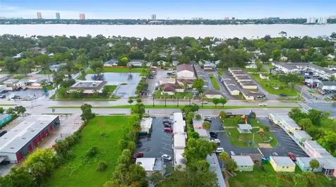 828 Ridgewood Avenue Daytona Beach FL 32117