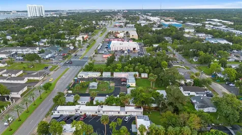 828 Ridgewood Avenue Daytona Beach FL 32117