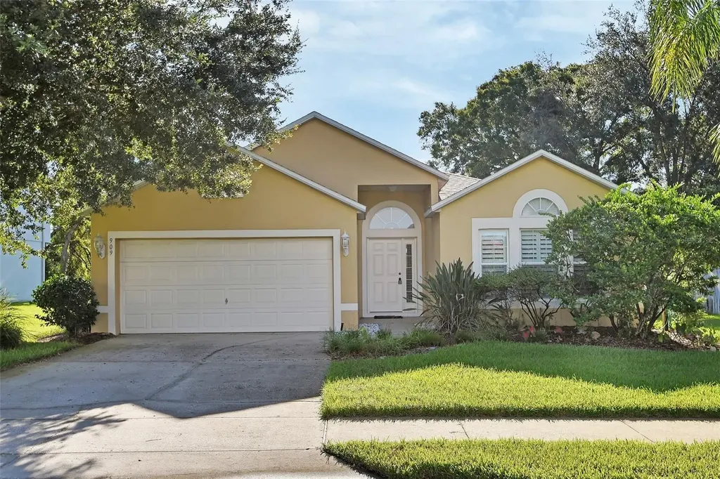 909 Cascades Park Trail Deland FL 32720