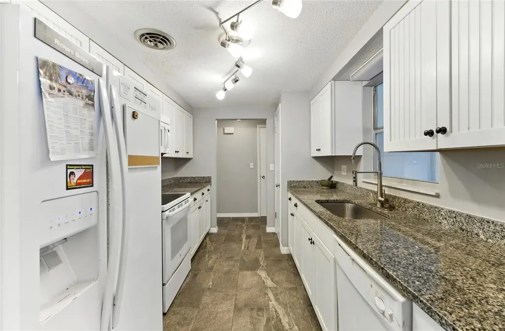 872 Mohawk Road Venice FL 34293