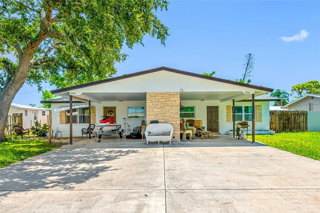 4451 87th Street Court W Bradenton FL 34210