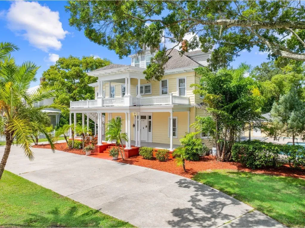 212 S Clyde Avenue Kissimmee FL 34741