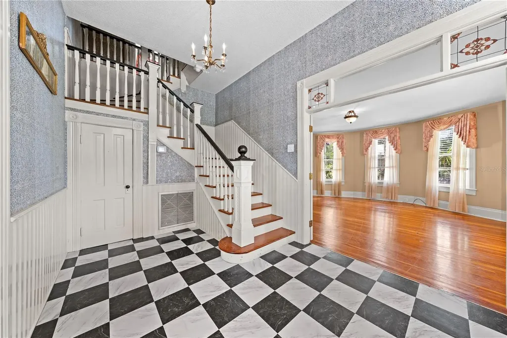 212 S Clyde Avenue Kissimmee FL 34741