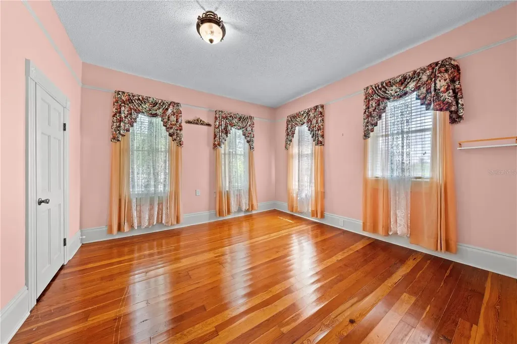 212 S Clyde Avenue Kissimmee FL 34741