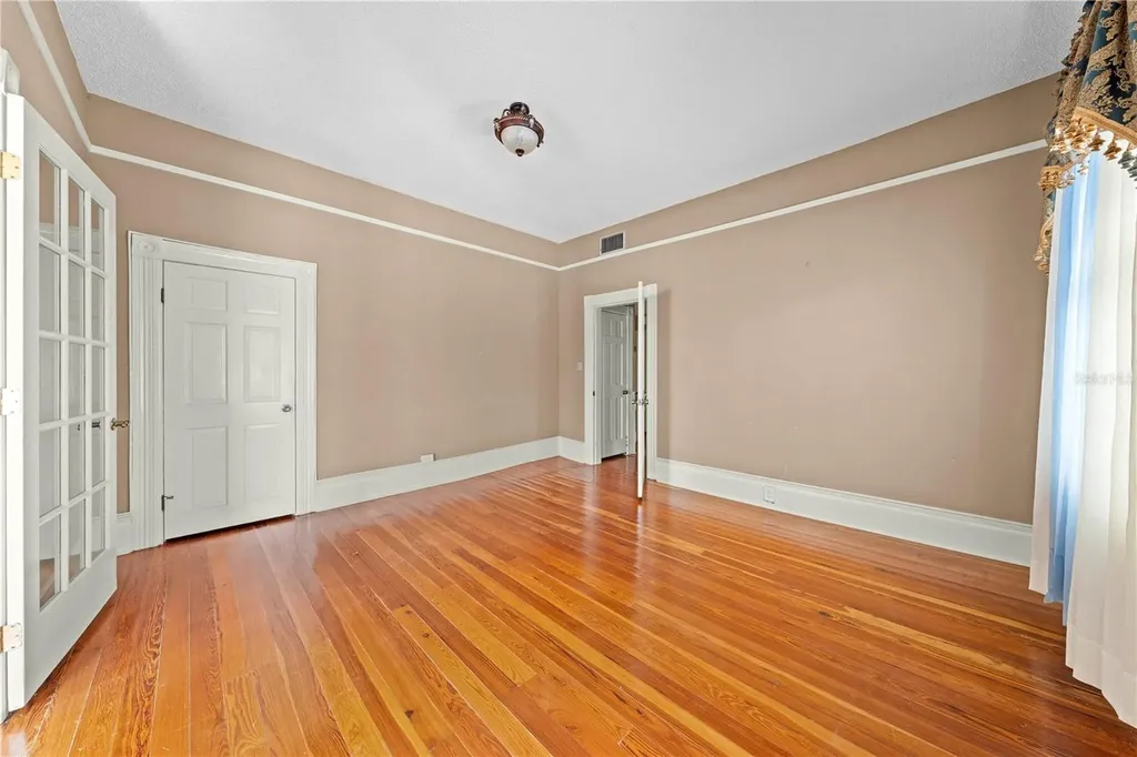 212 S Clyde Avenue Kissimmee FL 34741