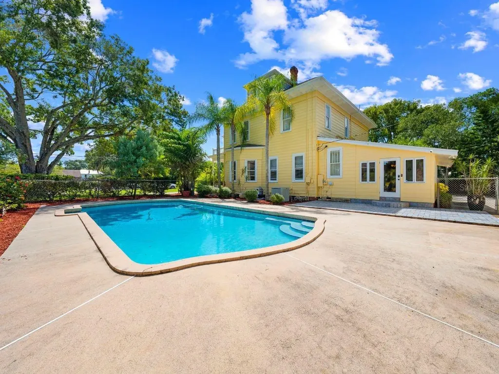 212 S Clyde Avenue Kissimmee FL 34741