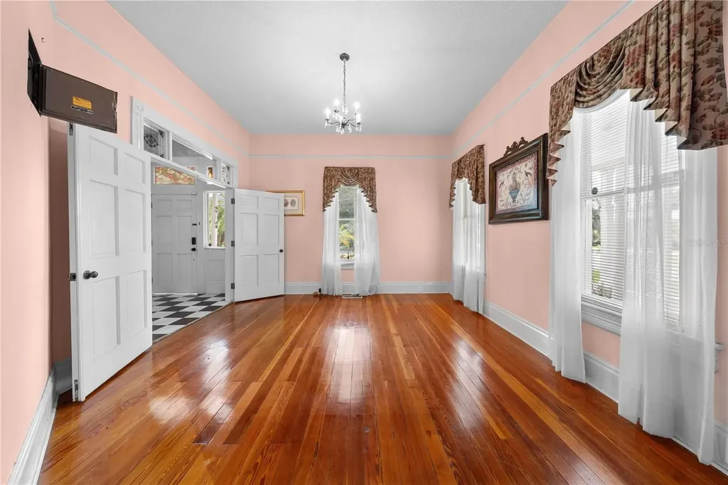 212 S Clyde Avenue Kissimmee FL 34741