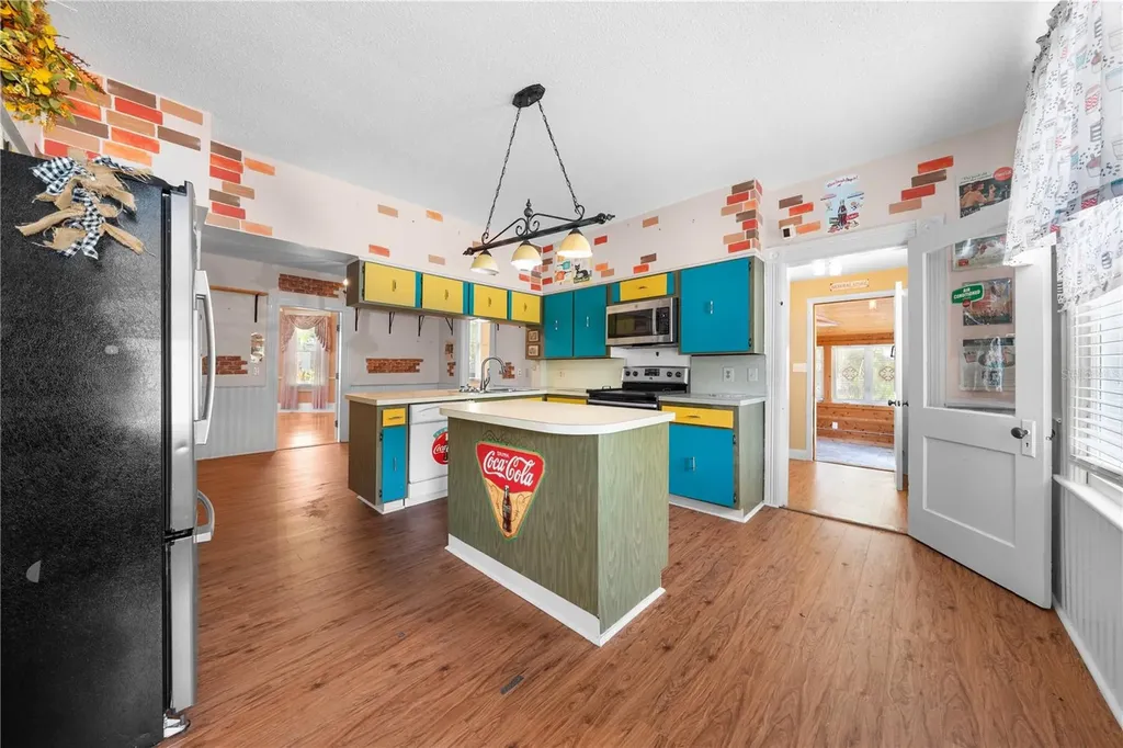 212 S Clyde Avenue Kissimmee FL 34741