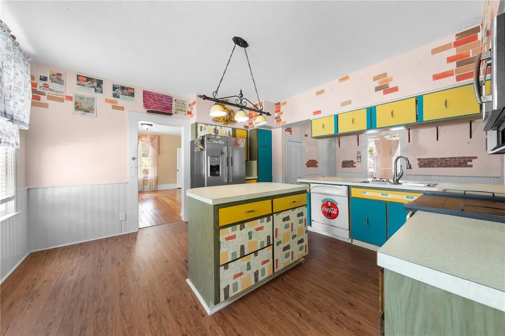 212 S Clyde Avenue Kissimmee FL 34741