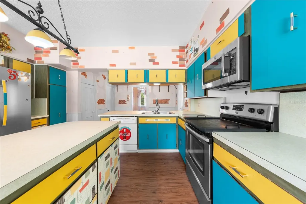 212 S Clyde Avenue Kissimmee FL 34741