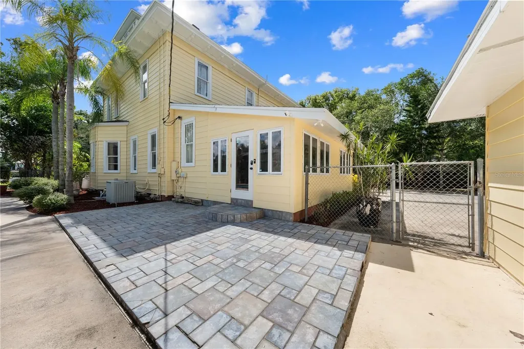 212 S Clyde Avenue Kissimmee FL 34741