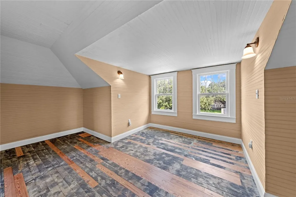 212 S Clyde Avenue Kissimmee FL 34741