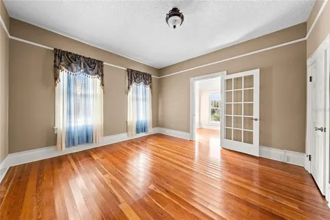 212 S Clyde Avenue Kissimmee FL 34741