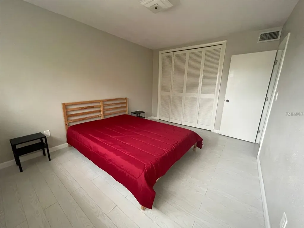 1221 Drew Street Clearwater FL 33755