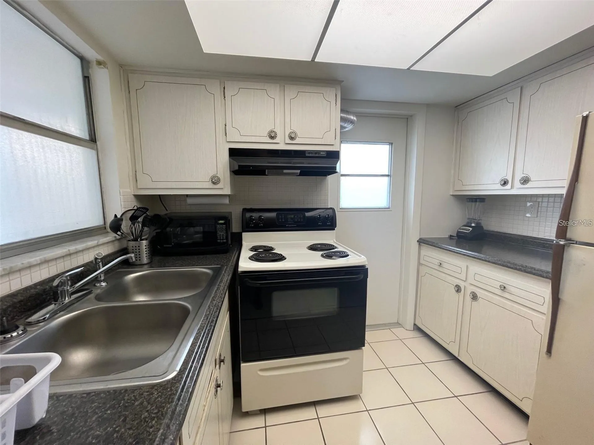 1221 Drew Street Clearwater FL 33755