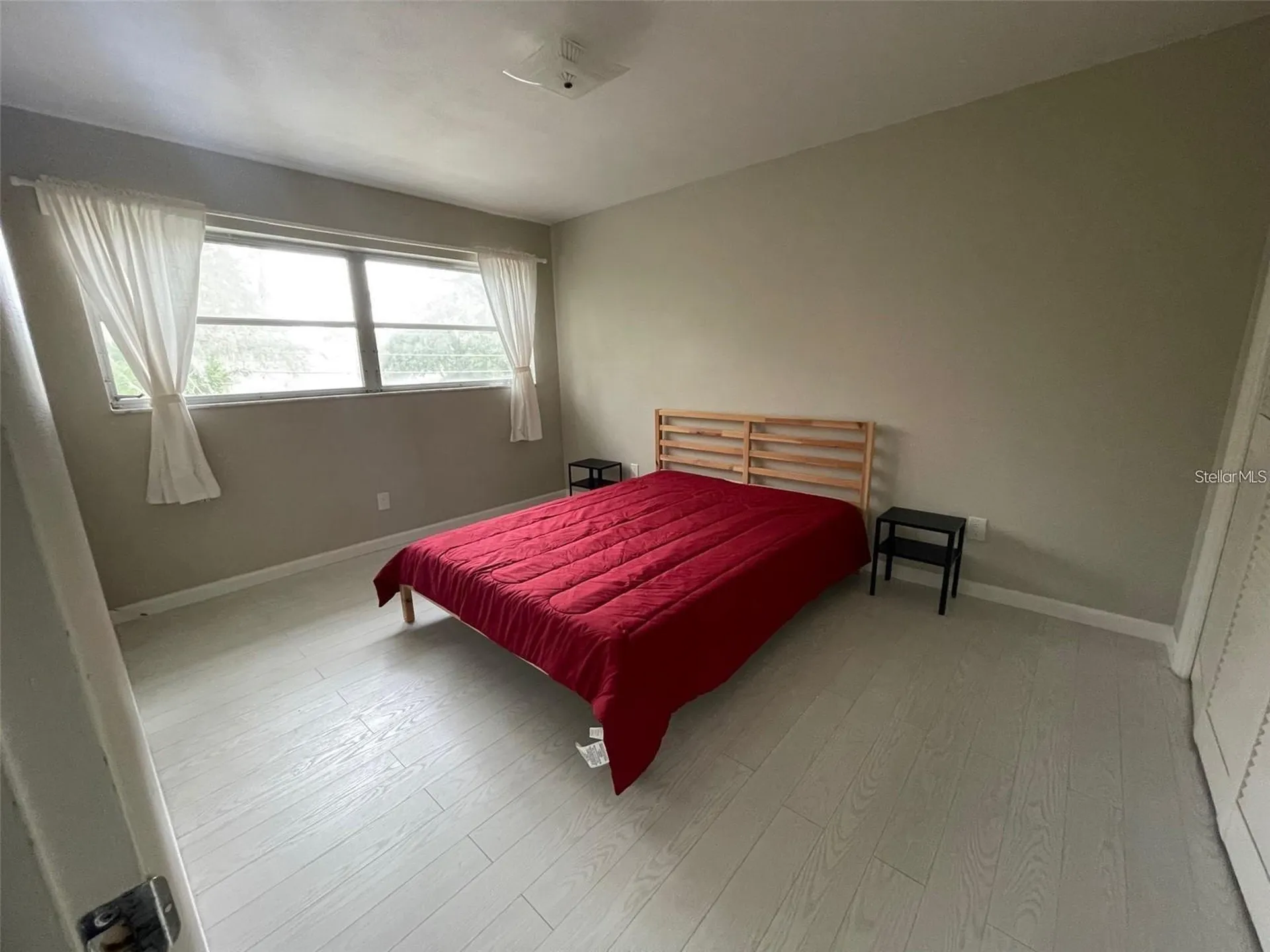 1221 Drew Street Clearwater FL 33755