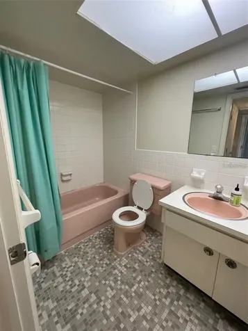 1221 Drew Street Clearwater FL 33755