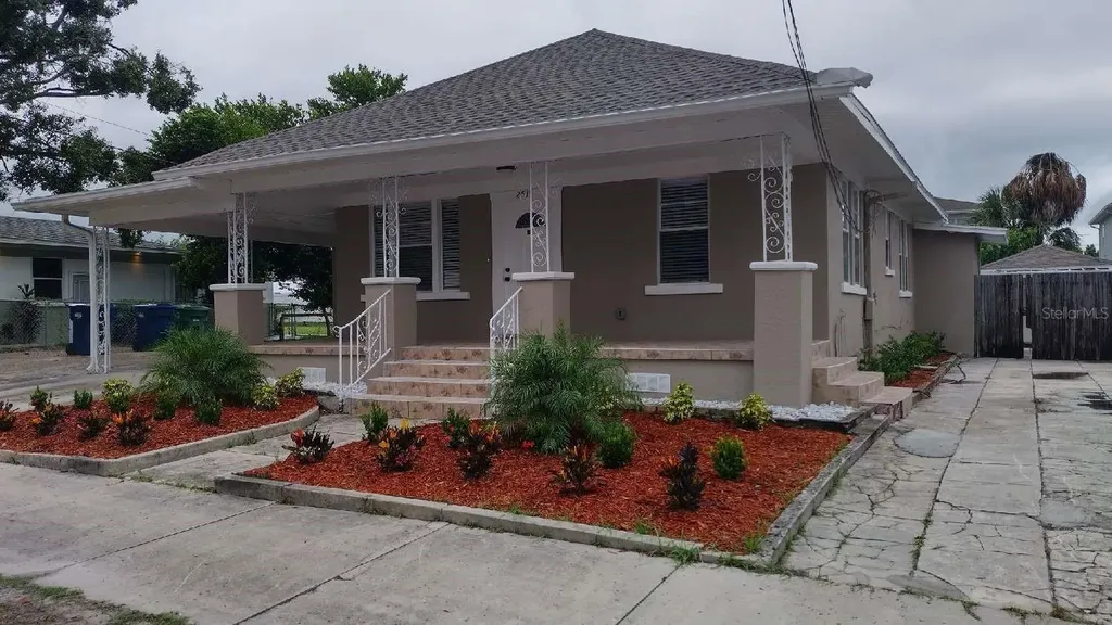 2515 W Braddock Street Tampa FL 33607