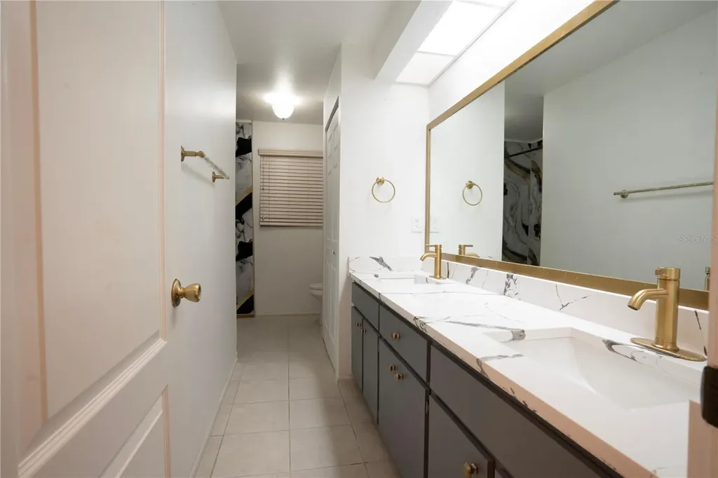 7324 Phillips Street Sarasota FL 34243