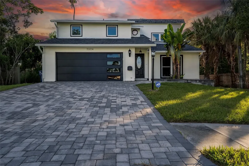 7324 Phillips Street Sarasota FL 34243