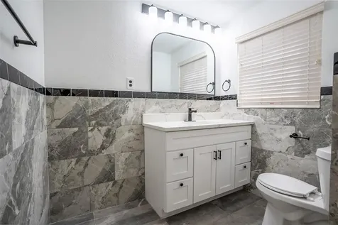 7324 Phillips Street Sarasota FL 34243