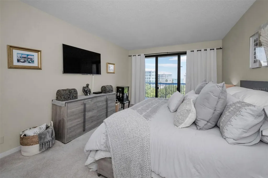 8 Belleview Boulevard Belleair FL 33756