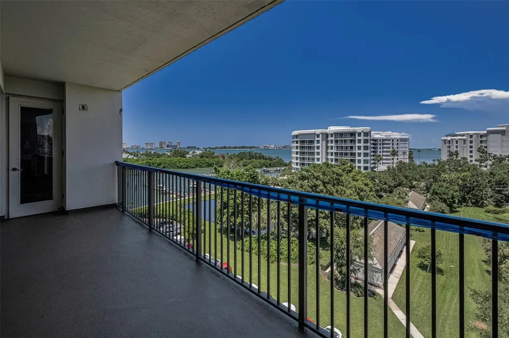 8 Belleview Boulevard Belleair FL 33756