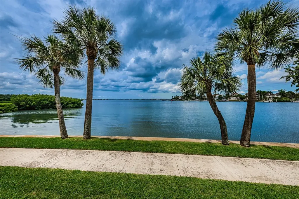 8 Belleview Boulevard Belleair FL 33756