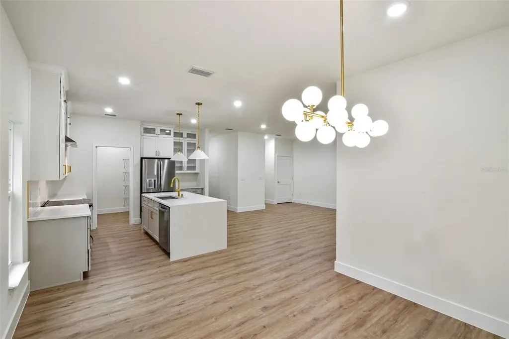 1030 Wilks Avenue Orlando FL 32809