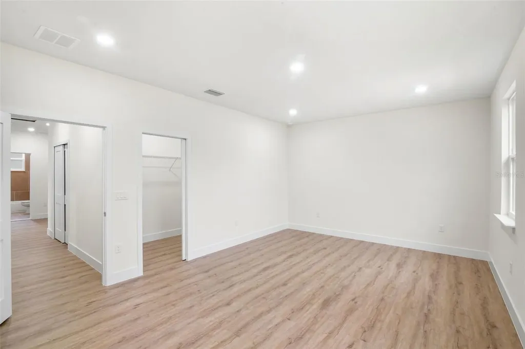 1030 Wilks Avenue Orlando FL 32809