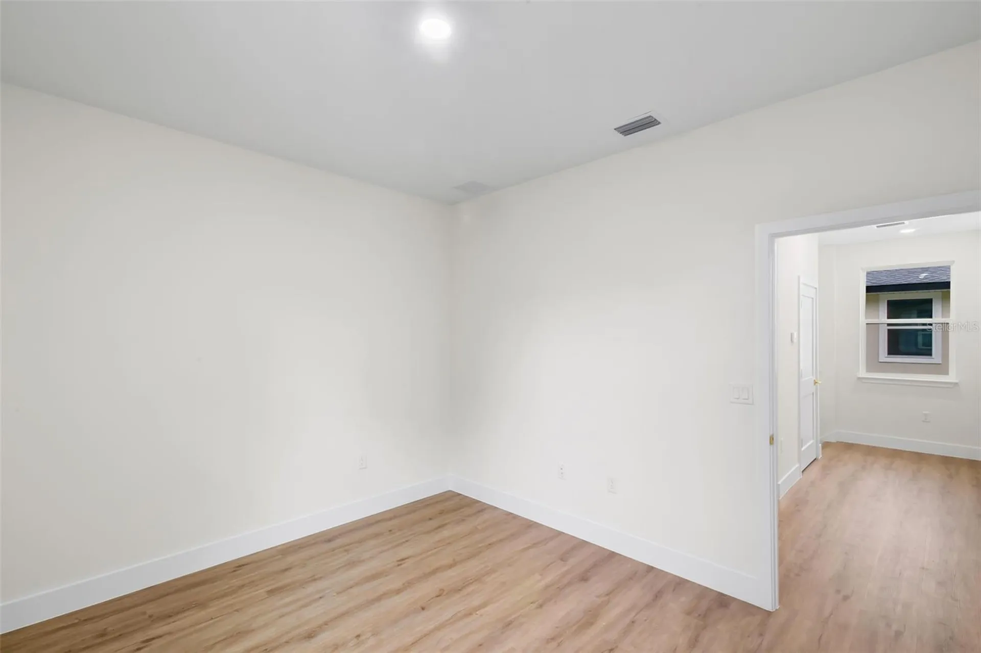 1030 Wilks Avenue Orlando FL 32809