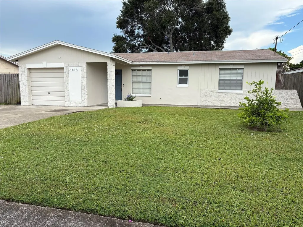6418 W Paris Street Tampa FL 33634