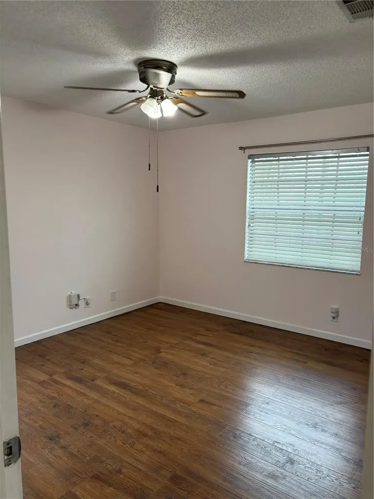 6418 W Paris Street Tampa FL 33634