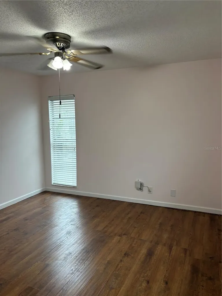 6418 W Paris Street Tampa FL 33634