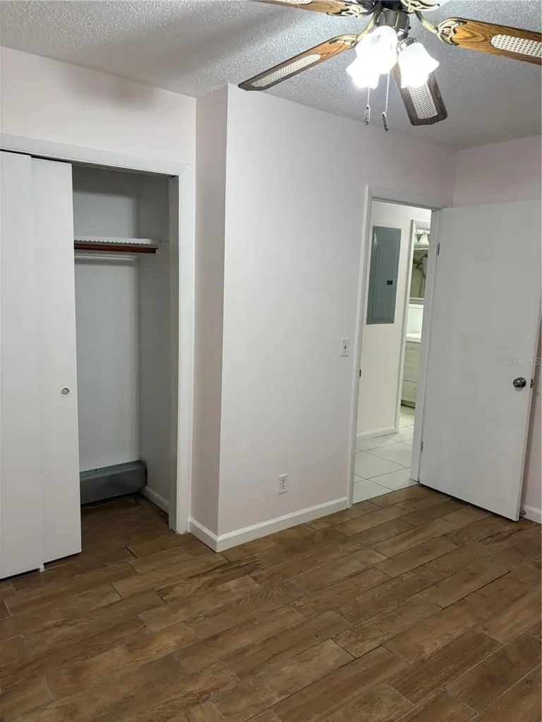 6418 W Paris Street Tampa FL 33634