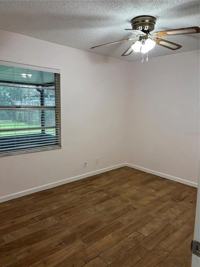 6418 W Paris Street Tampa FL 33634
